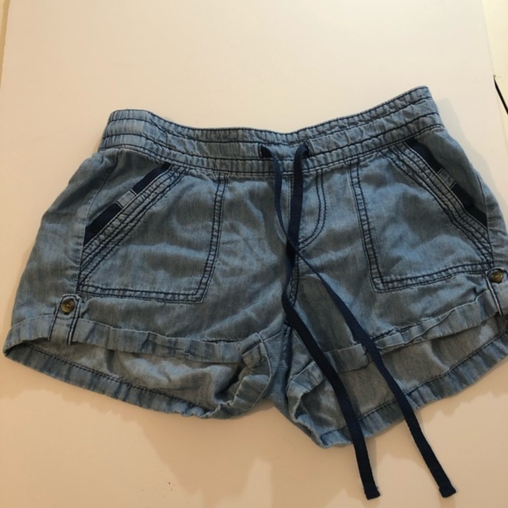 So jean shorts